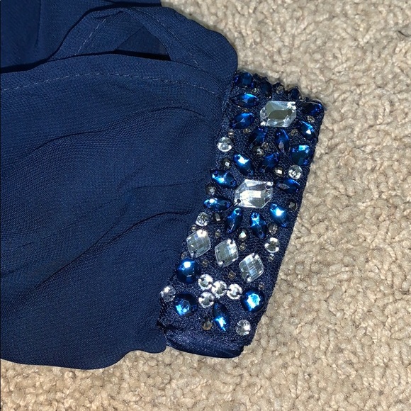 Dress - Picture 4 of 5